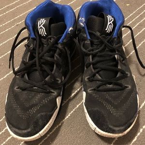Kyrie 4 basketball shoes
